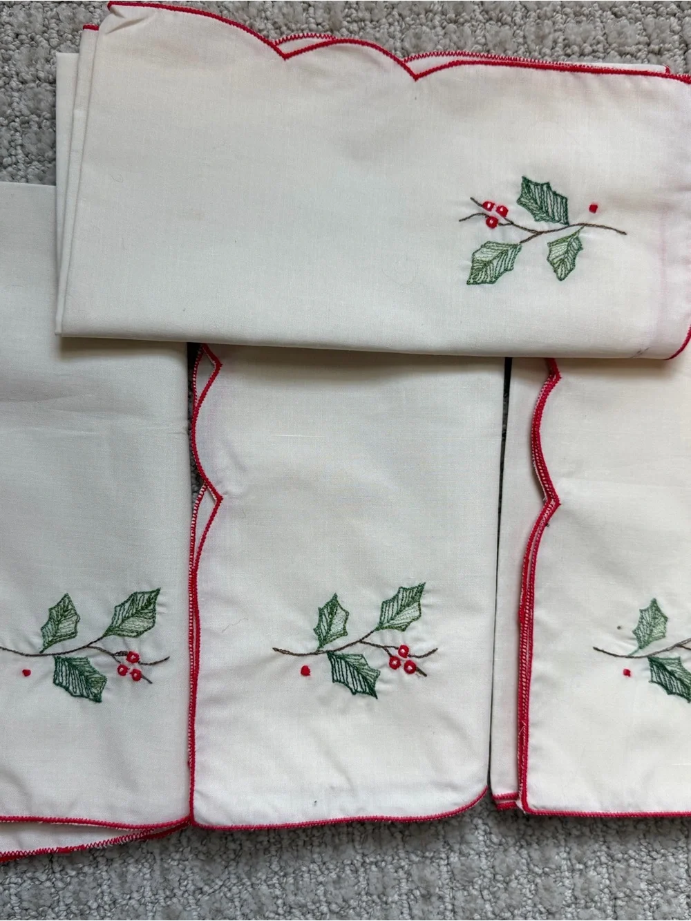 Vintage Christmas Holiday Napkins Holly & Ivy Embroidery with Red Scalloped Trim